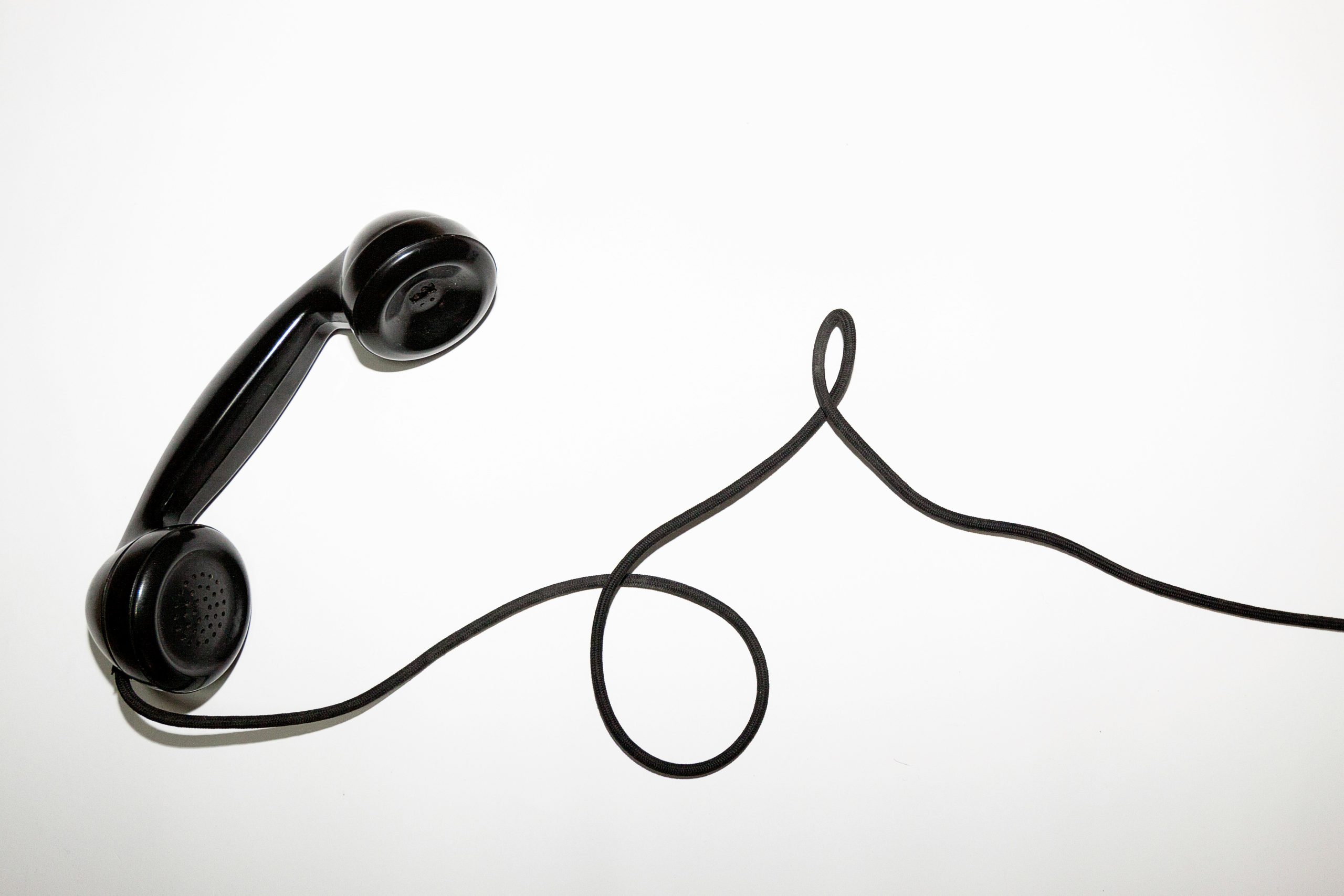En telefon med sladd.
